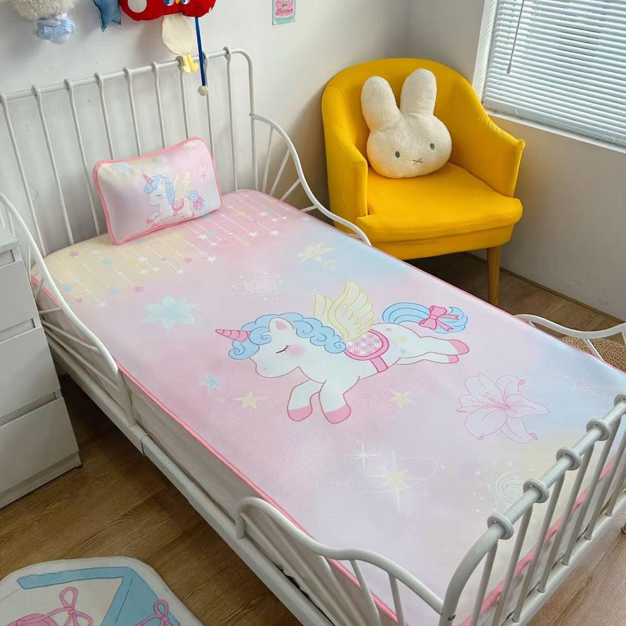 91家纺网 家纺一手货源 找家纺 美乐迪家纺 2026新款儿童水光冰丝凉席席子凉席 梦幻小马