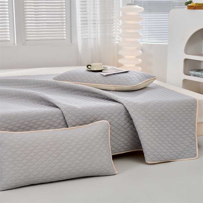 91家纺网 家纺一手货源 找家纺 羽梦家纺 2026新款凉席硅胶席子 青空灰