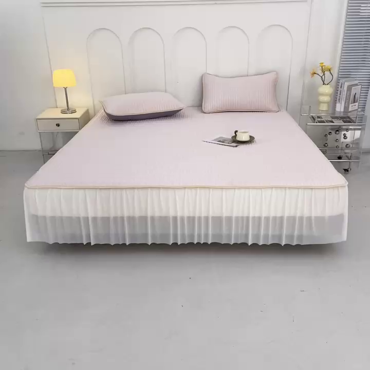 91家纺网 家纺一手货源 找家纺 羽梦家纺 2026新款冰柔丝乳胶床裙款凉席云间花境