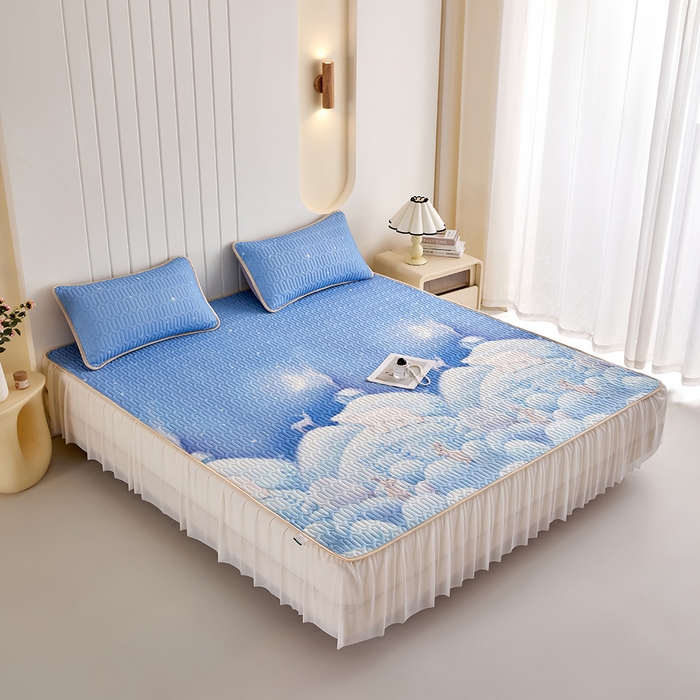 91家纺网 家纺一手货源 找家纺 羽梦家纺 2026新款冰柔丝乳胶床裙款凉席云端兔语