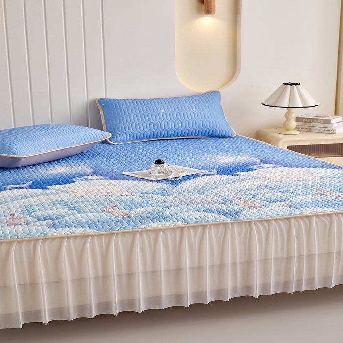 91家纺网 家纺一手货源 找家纺 羽梦家纺 2026新款冰柔丝乳胶床裙款凉席云端兔语