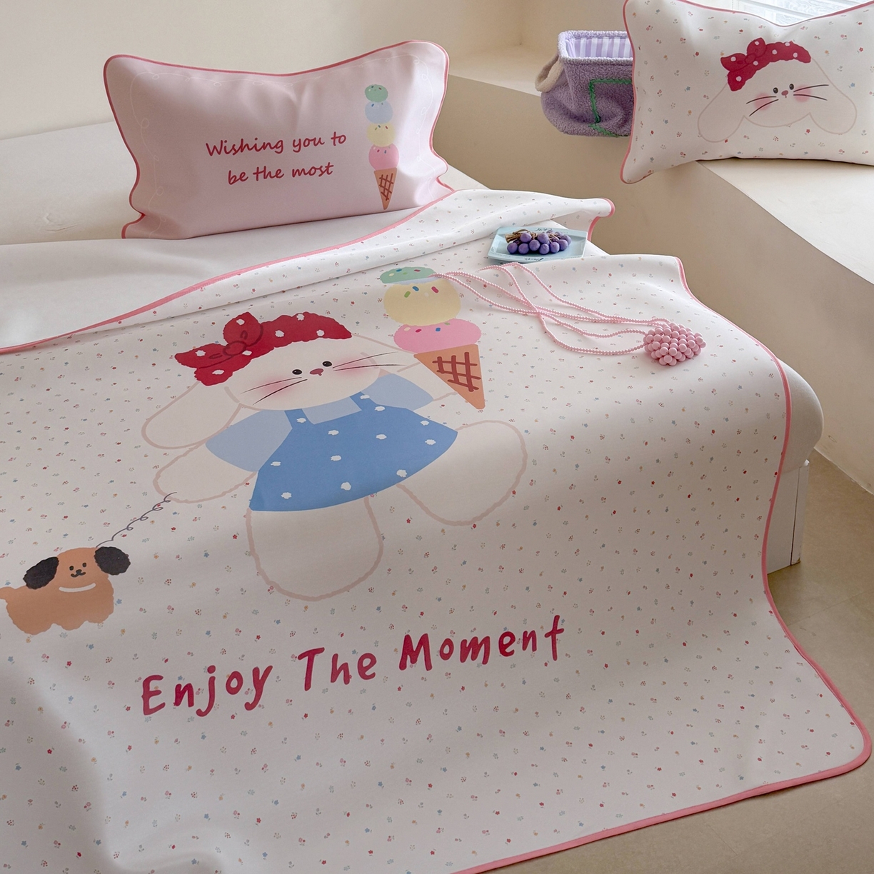 91家纺网 家纺一手货源 找家纺 美乐迪家纺 2026新款大版水光冰丝凉席席子凉席 冰淇淋小兔