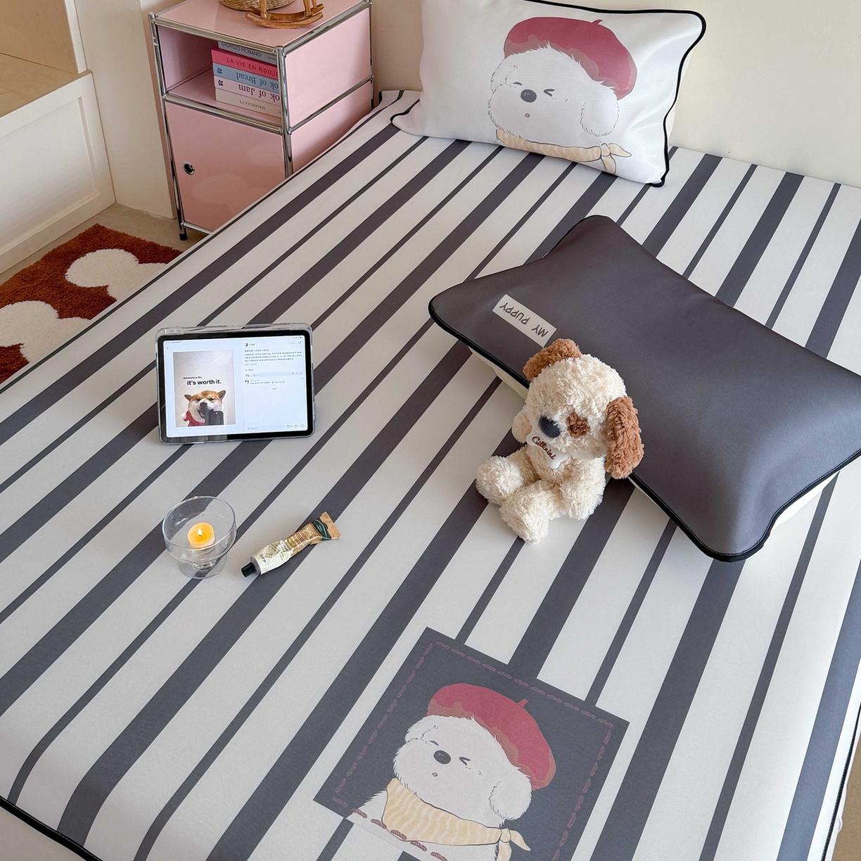 91家纺网 家纺一手货源 找家纺 美乐迪家纺 2026新款大版水光冰丝凉席席子凉席 黑条小狗