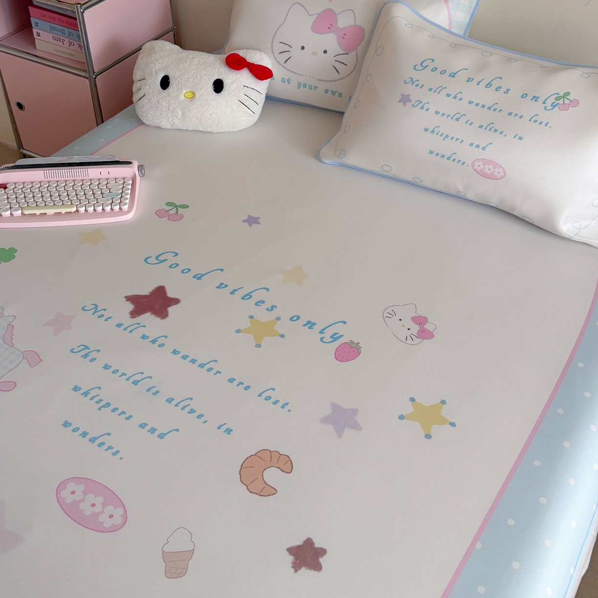 91家纺网 家纺一手货源 找家纺 美乐迪家纺 2026新款大版水光冰丝凉席席子凉席 猫咪物语