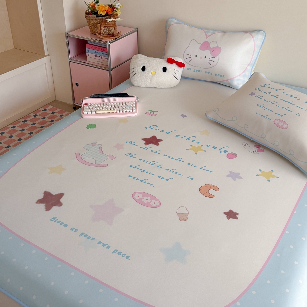 91家纺网 家纺一手货源 找家纺 美乐迪家纺 2026新款大版水光冰丝凉席席子凉席 猫咪物语