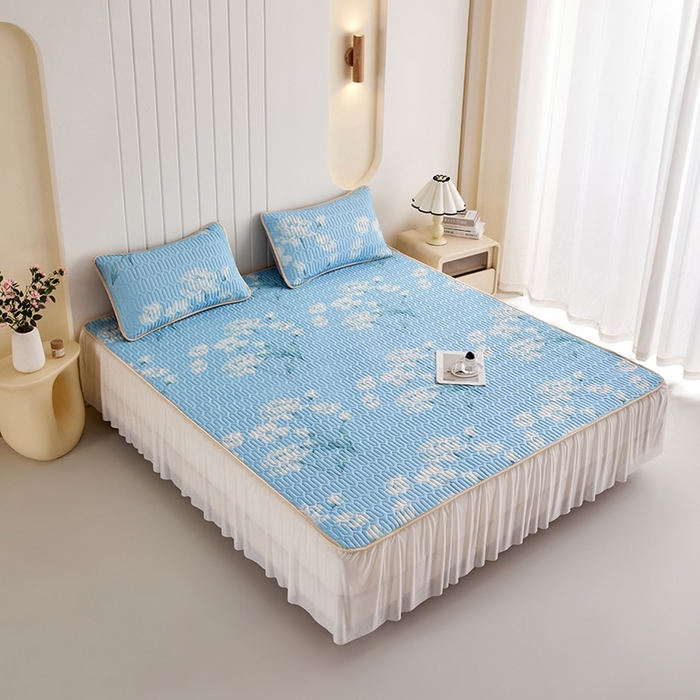 91家纺网 家纺一手货源 找家纺 羽梦家纺 2026新款冰柔丝乳胶床裙款凉席青空花信