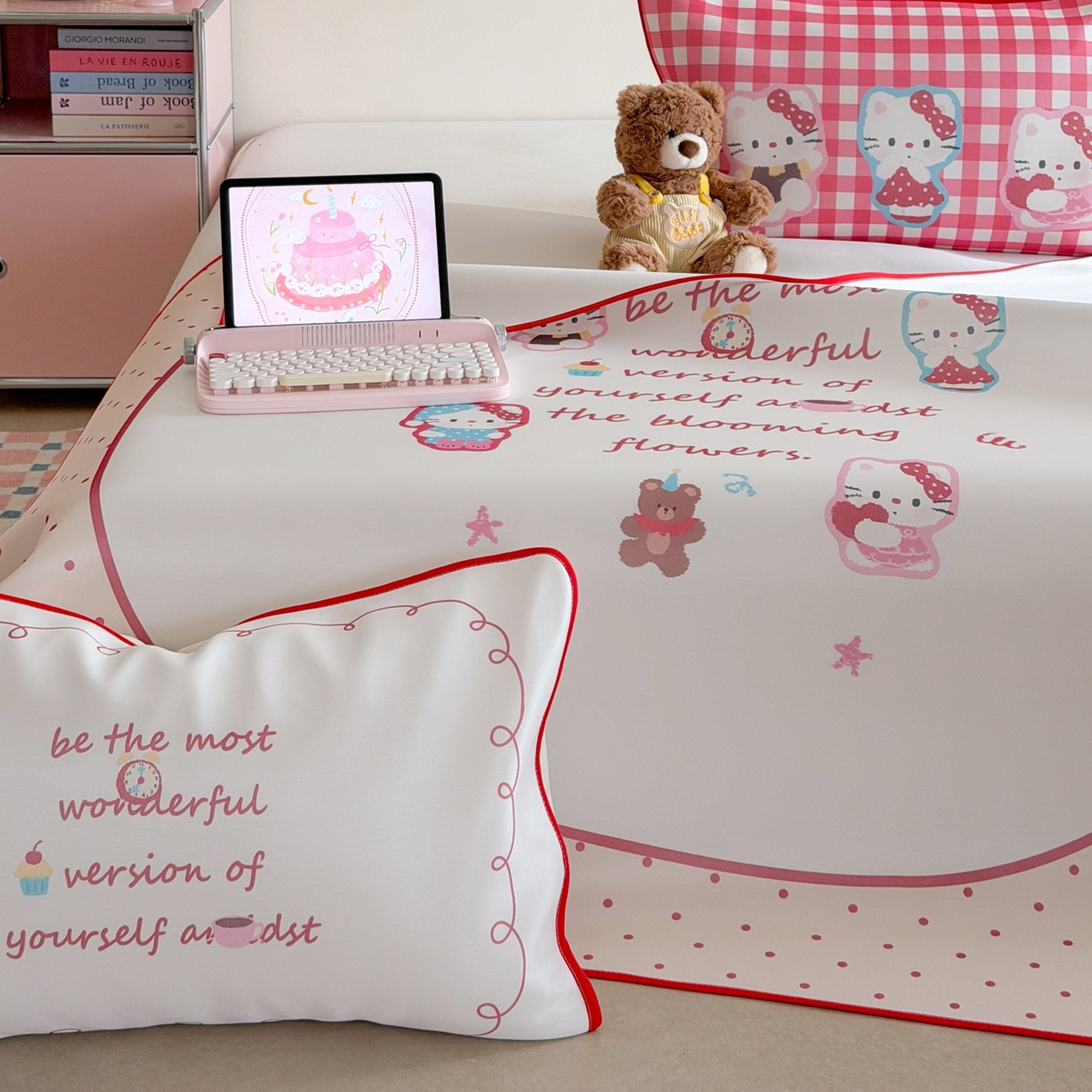 91家纺网 家纺一手货源 找家纺 美乐迪家纺 2026新款大版水光冰丝凉席席子凉席 字母猫咪