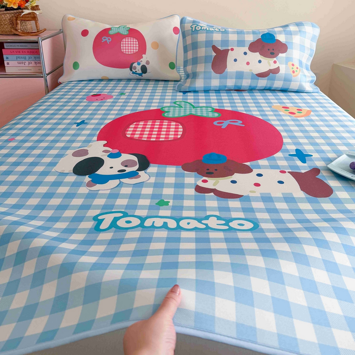 91家纺网 家纺一手货源 找家纺 美乐迪家纺 2026新款大版水光冰丝凉席席子凉席 狗狗番茄屋