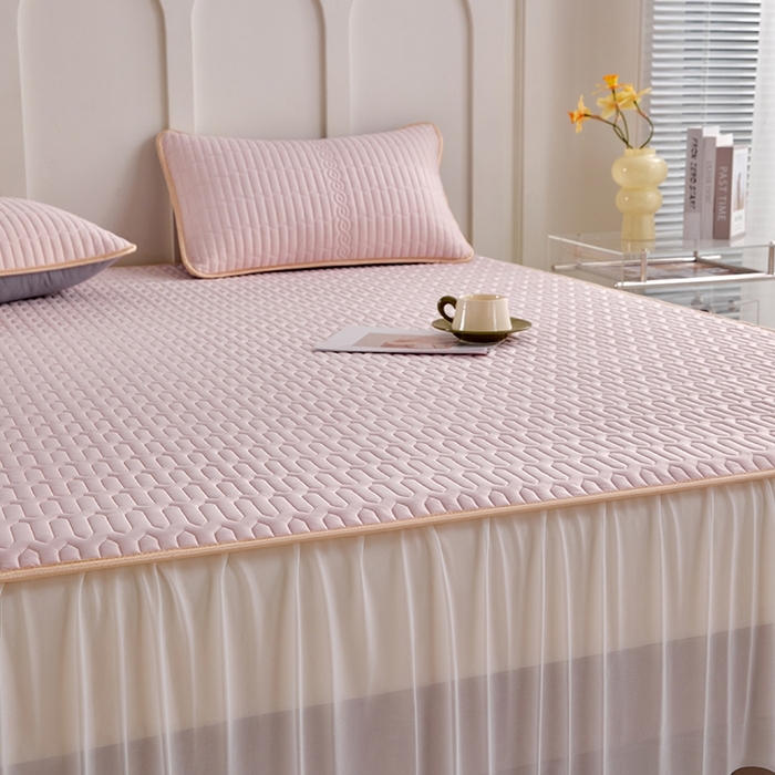 91家纺网 家纺一手货源 找家纺 羽梦家纺 2026新款冰柔丝乳胶床裙款凉席柔云粉