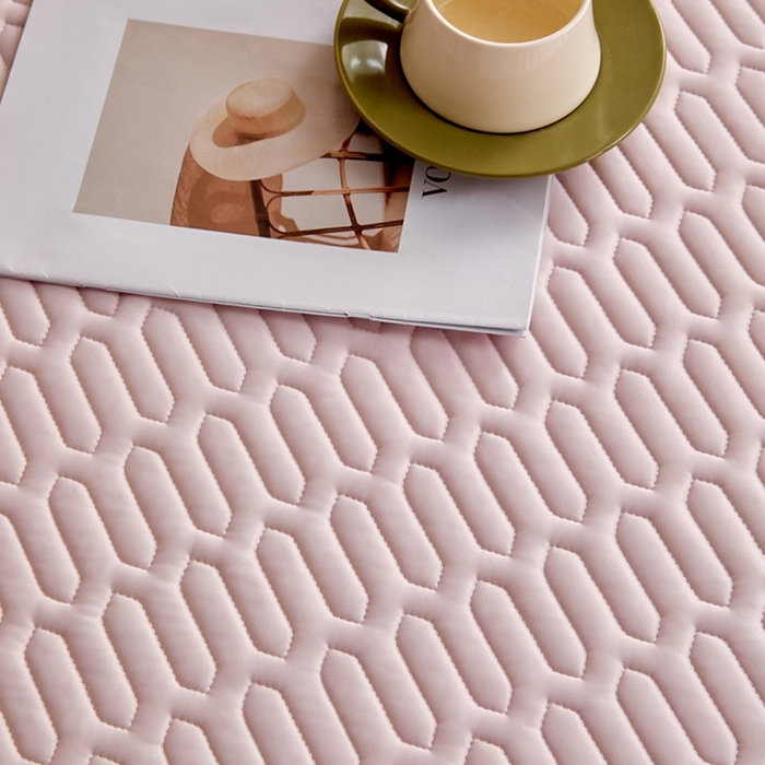 91家纺网 家纺一手货源 找家纺 羽梦家纺 2026新款冰柔丝乳胶床裙款凉席柔云粉