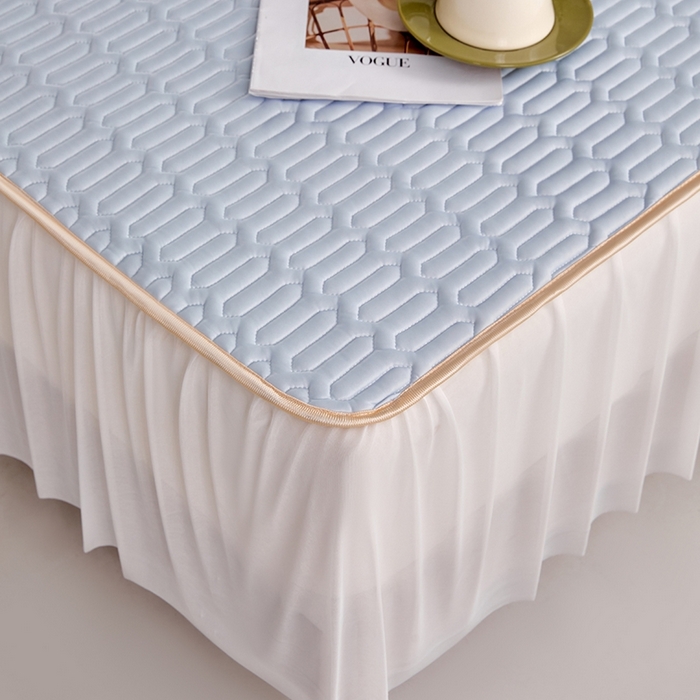 91家纺网 家纺一手货源 找家纺 羽梦家纺 2026新款冰柔丝乳胶床裙款凉席淡蓝色