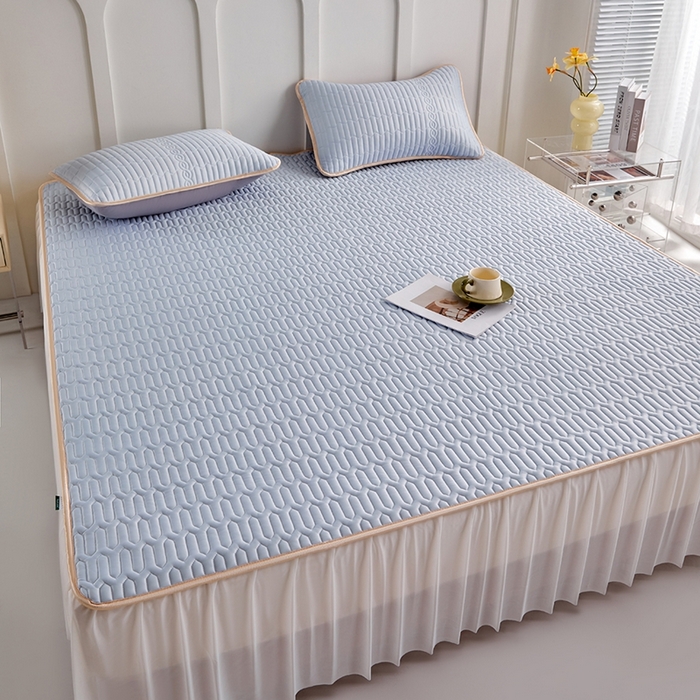 91家纺网 家纺一手货源 找家纺 羽梦家纺 2026新款冰柔丝乳胶床裙款凉席淡蓝色