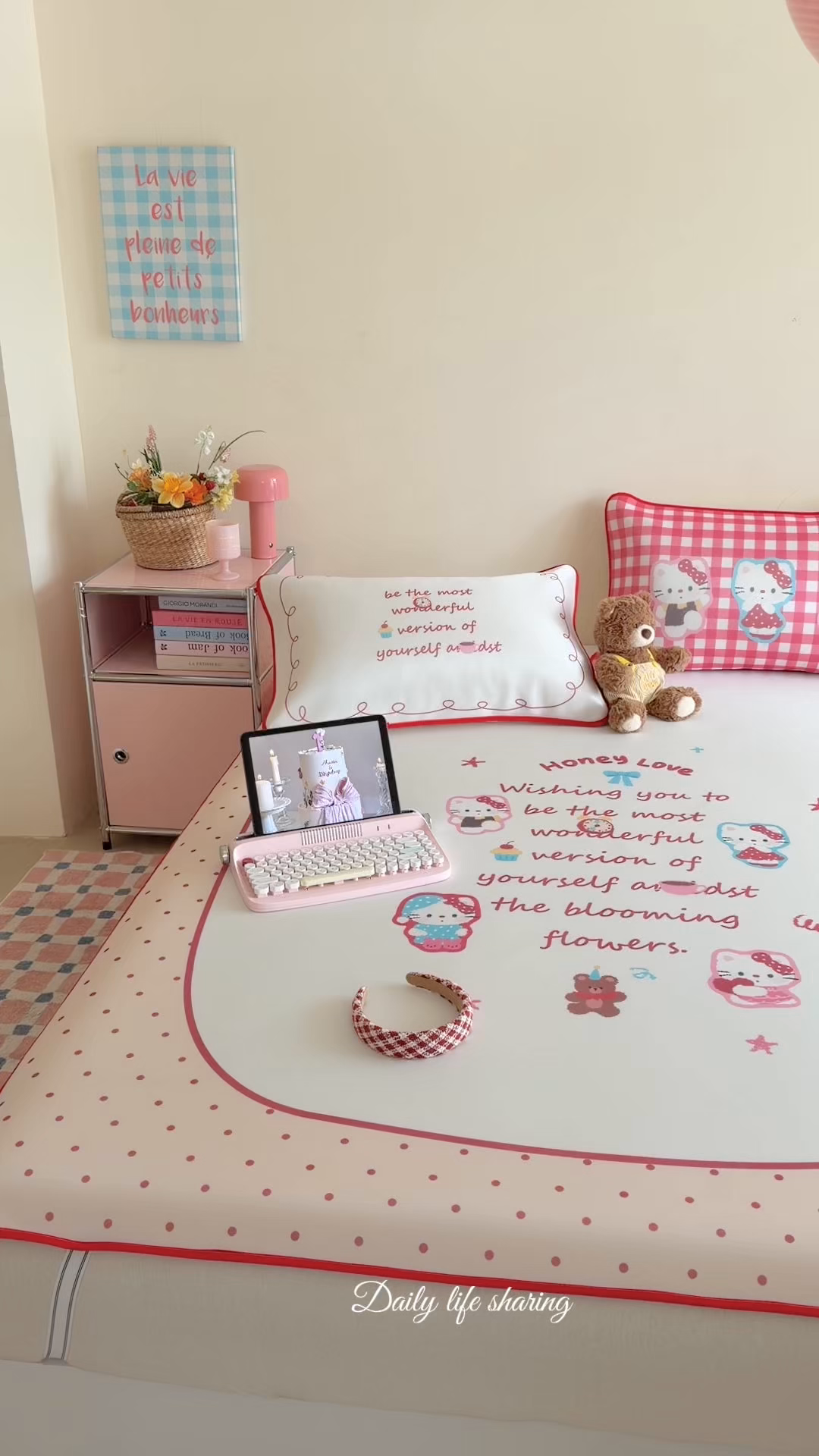 91家纺网 家纺一手货源 找家纺 美乐迪家纺 2026新款大版水光冰丝凉席席子凉席 字母猫咪