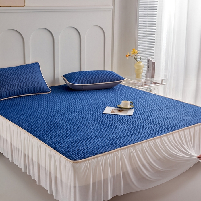 91家纺网 家纺一手货源 找家纺 羽梦家纺 2026新款冰柔丝乳胶床裙款凉席深睡蓝