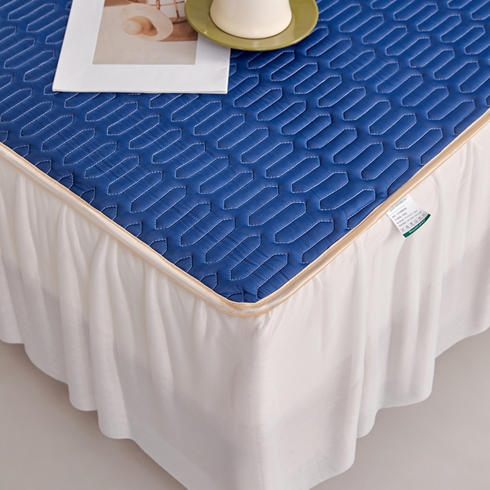 91家纺网 家纺一手货源 找家纺 羽梦家纺 2026新款冰柔丝乳胶床裙款凉席深睡蓝