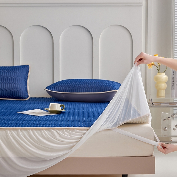 91家纺网 家纺一手货源 找家纺 羽梦家纺 2026新款冰柔丝乳胶床裙款凉席深睡蓝