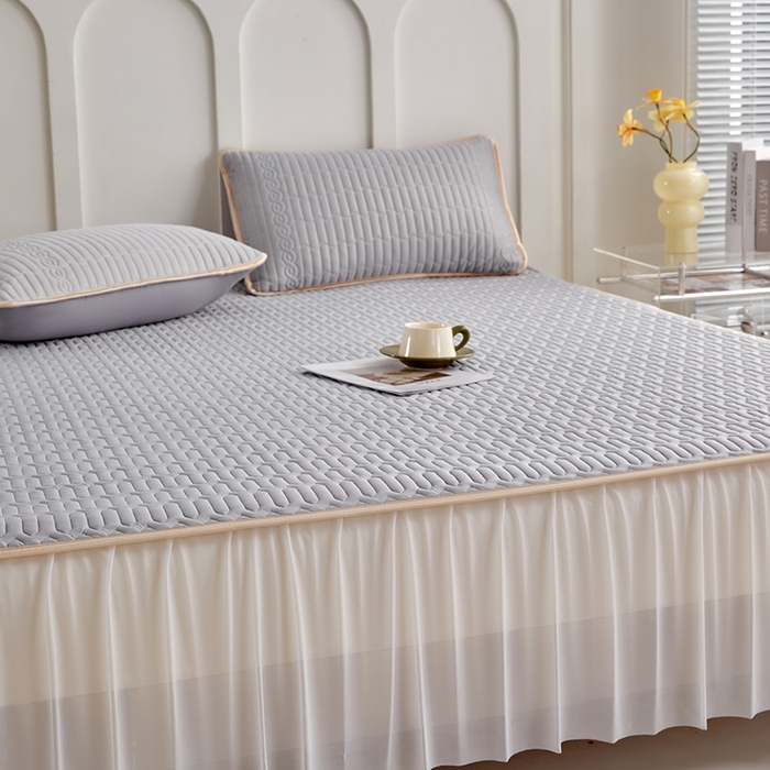 91家纺网 家纺一手货源 找家纺 羽梦家纺 2026新款冰柔丝乳胶床裙款凉席青空灰