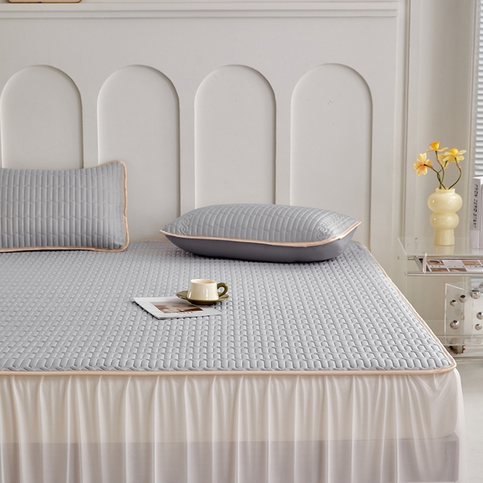 91家纺网 家纺一手货源 找家纺 羽梦家纺 2026新款冰柔丝乳胶床裙款凉席青空灰