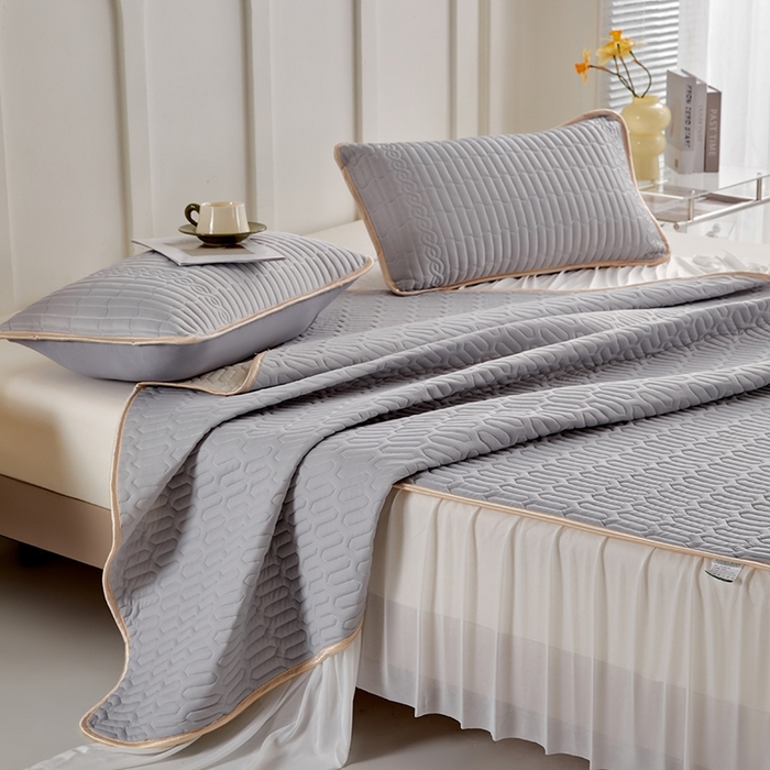 91家纺网 家纺一手货源 找家纺 羽梦家纺 2026新款冰柔丝乳胶床裙款凉席青空灰