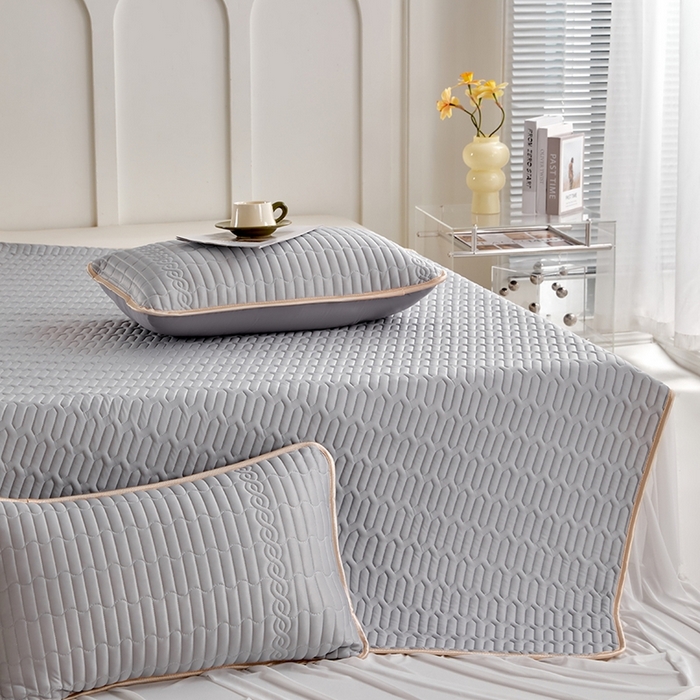 91家纺网 家纺一手货源 找家纺 羽梦家纺 2026新款冰柔丝乳胶床裙款凉席青空灰