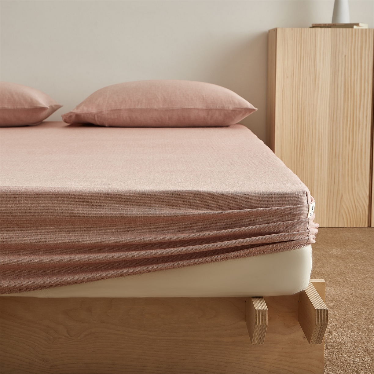 91家纺网 家纺一手货源 找家纺 优眠坊 2026新款简约色织水洗棉麻人字纹单品床笠单件床笠 暖沙色