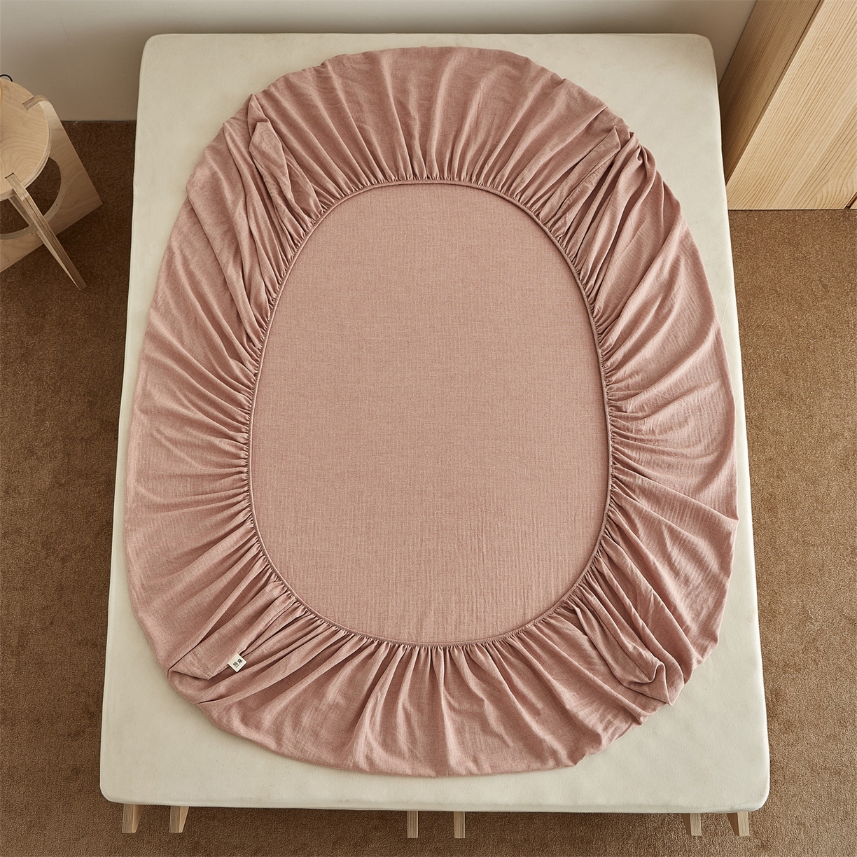 91家纺网 家纺一手货源 找家纺 优眠坊 2026新款简约色织水洗棉麻人字纹单品床笠单件床笠 暖沙色