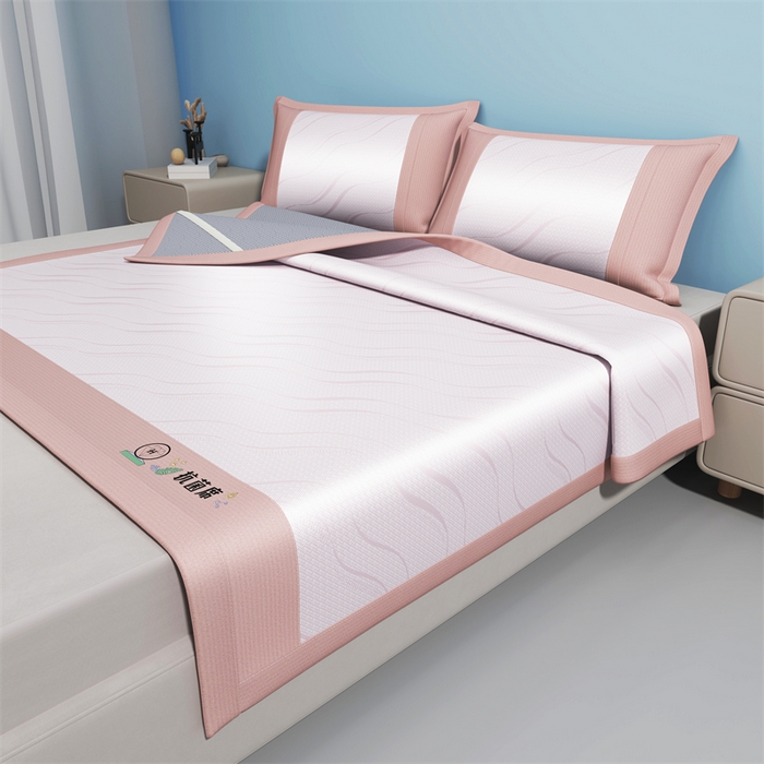 91家纺网 家纺一手货源 找家纺 （总）yyds网供 2026新款艾草抗菌冰丝凉席碳光席冰丝席床笠水洗折叠空调软席子三件套学生宿舍