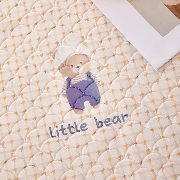 91家纺网 家纺一手货源 找家纺 羽梦家纺 2026新款硅胶床裙款凉席席子 元气小熊