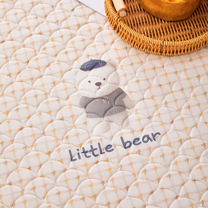 91家纺网 家纺一手货源 找家纺 羽梦家纺 2026新款硅胶床裙款凉席席子 元气小熊