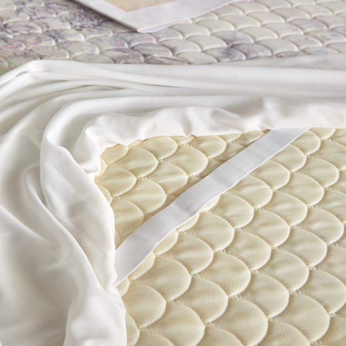 91家纺网 家纺一手货源 找家纺 羽梦家纺 2026新款硅胶床裙款凉席席子 雾岛听花