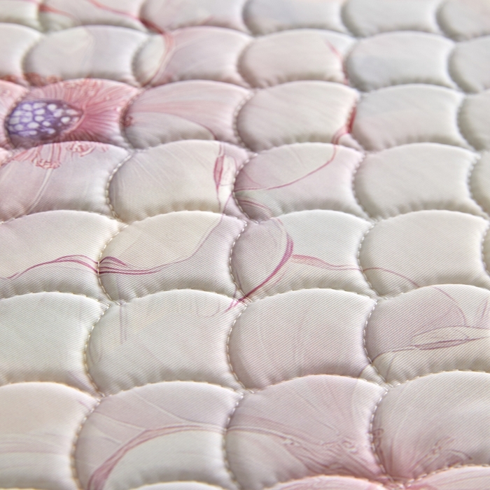 91家纺网 家纺一手货源 找家纺 羽梦家纺 2026新款硅胶床裙款凉席席子 雾粉花眠