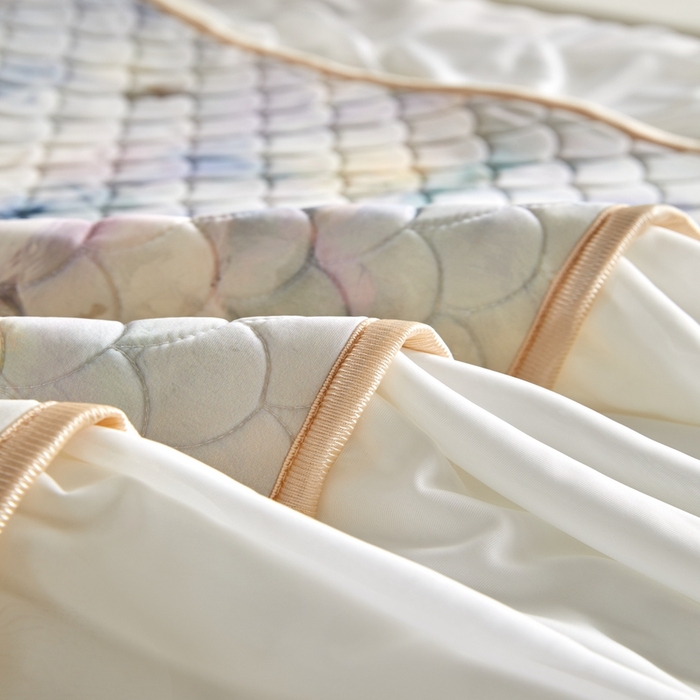 91家纺网 家纺一手货源 找家纺 羽梦家纺 2026新款硅胶床裙款凉席席子 雾里看花