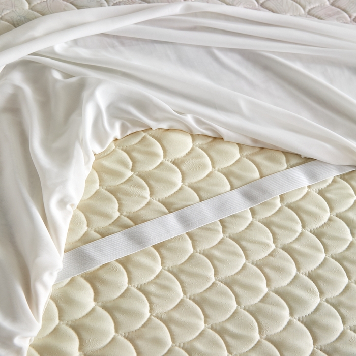 91家纺网 家纺一手货源 找家纺 羽梦家纺 2026新款硅胶床裙款凉席席子 云间花境