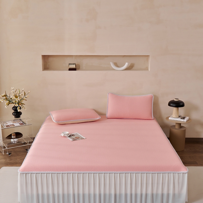 91家纺网 家纺一手货源 找家纺 羽梦家纺 2026新款凉席床裙款银丝凉席席子 樱花粉