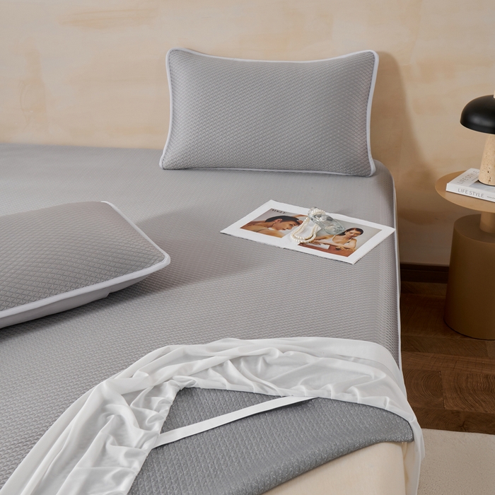 91家纺网 家纺一手货源 找家纺 羽梦家纺 2026新款凉席床裙款银丝凉席席子 高级灰