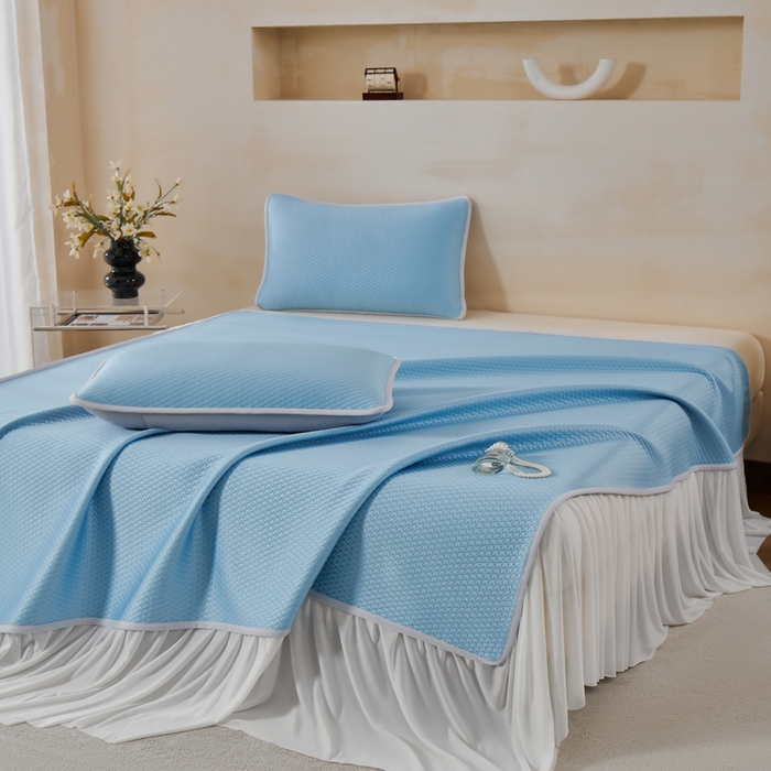 91家纺网 家纺一手货源 找家纺 羽梦家纺 2026新款凉席床裙款银丝凉席席子 天空蓝