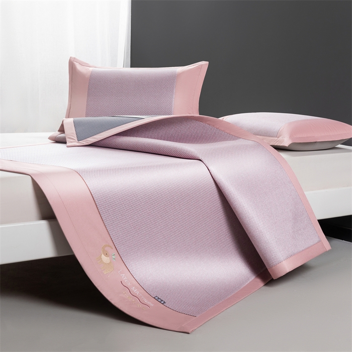 91家纺网 家纺一手货源 找家纺 yyds网供 2026新款冰藤乳胶凉席三件套床席款床笠款刺绣可水机洗空调婴儿童单人软藤席 床席-乳胶冰藤席-粉色