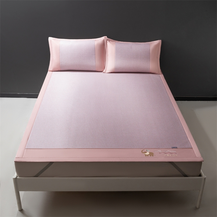 91家纺网 家纺一手货源 找家纺 yyds网供 2026新款冰藤乳胶凉席三件套床席款床笠款刺绣可水机洗空调婴儿童单人软藤席 床席-乳胶冰藤席-粉色