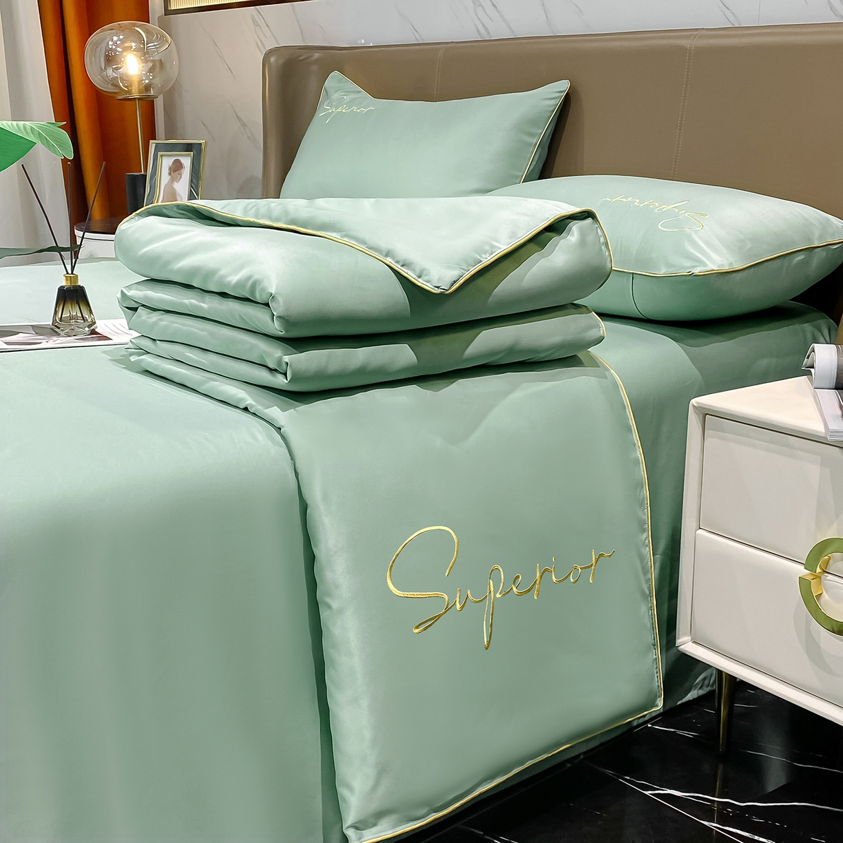 91家纺网 家纺一手货源 找家纺 （总）吾秀家居 2026新款字母刺绣水洗天丝夏被夏凉被空调被四件套-字母