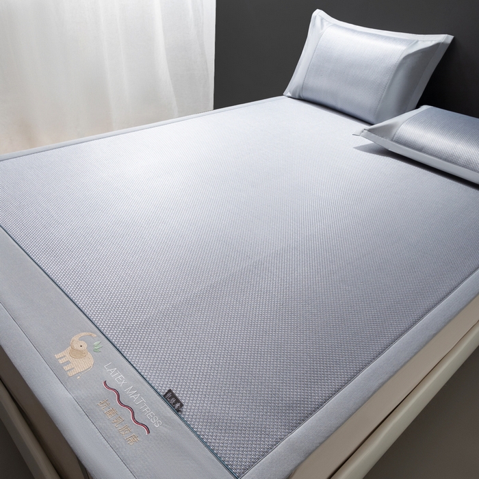 91家纺网 家纺一手货源 找家纺 yyds网供 2026新款冰藤乳胶凉席三件套床席款床笠款刺绣可水机洗空调婴儿童单人软藤席 床席-乳胶冰藤席-灰蓝