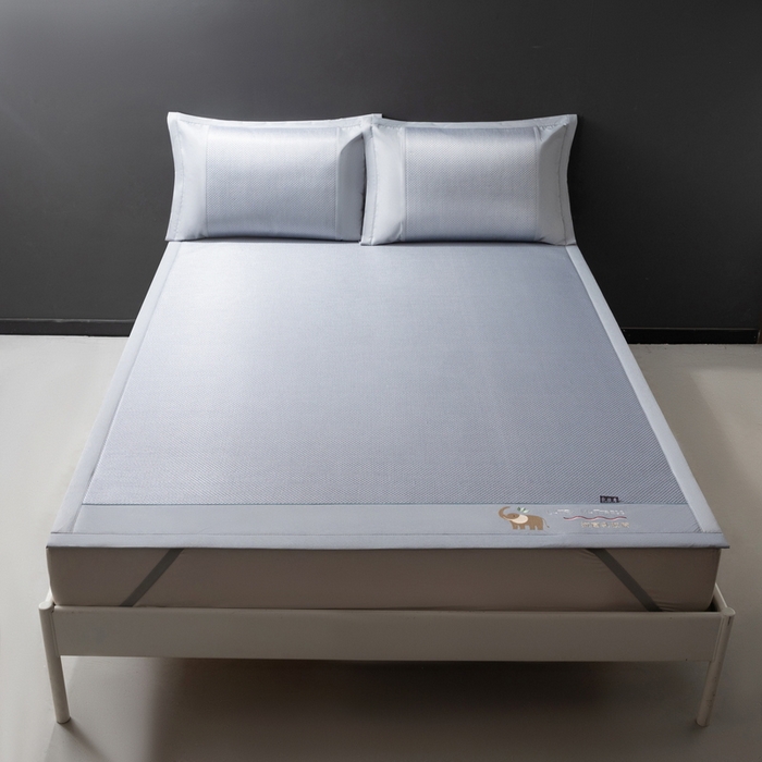 91家纺网 家纺一手货源 找家纺 yyds网供 2026新款冰藤乳胶凉席三件套床席款床笠款刺绣可水机洗空调婴儿童单人软藤席 床席-乳胶冰藤席-灰蓝