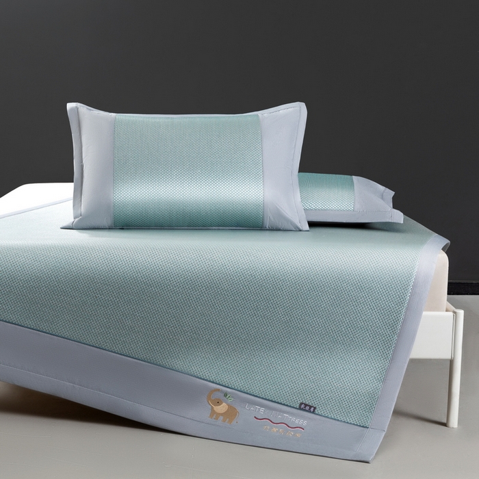 91家纺网 家纺一手货源 找家纺 yyds网供 2026新款冰藤乳胶凉席三件套床席款床笠款刺绣可水机洗空调婴儿童单人软藤席 床席-乳胶冰藤席-水绿