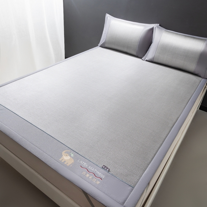 91家纺网 家纺一手货源 找家纺 yyds网供 2026新款冰藤乳胶凉席三件套床席款床笠款刺绣可水机洗空调婴儿童单人软藤席 床席-乳胶冰藤席-银灰