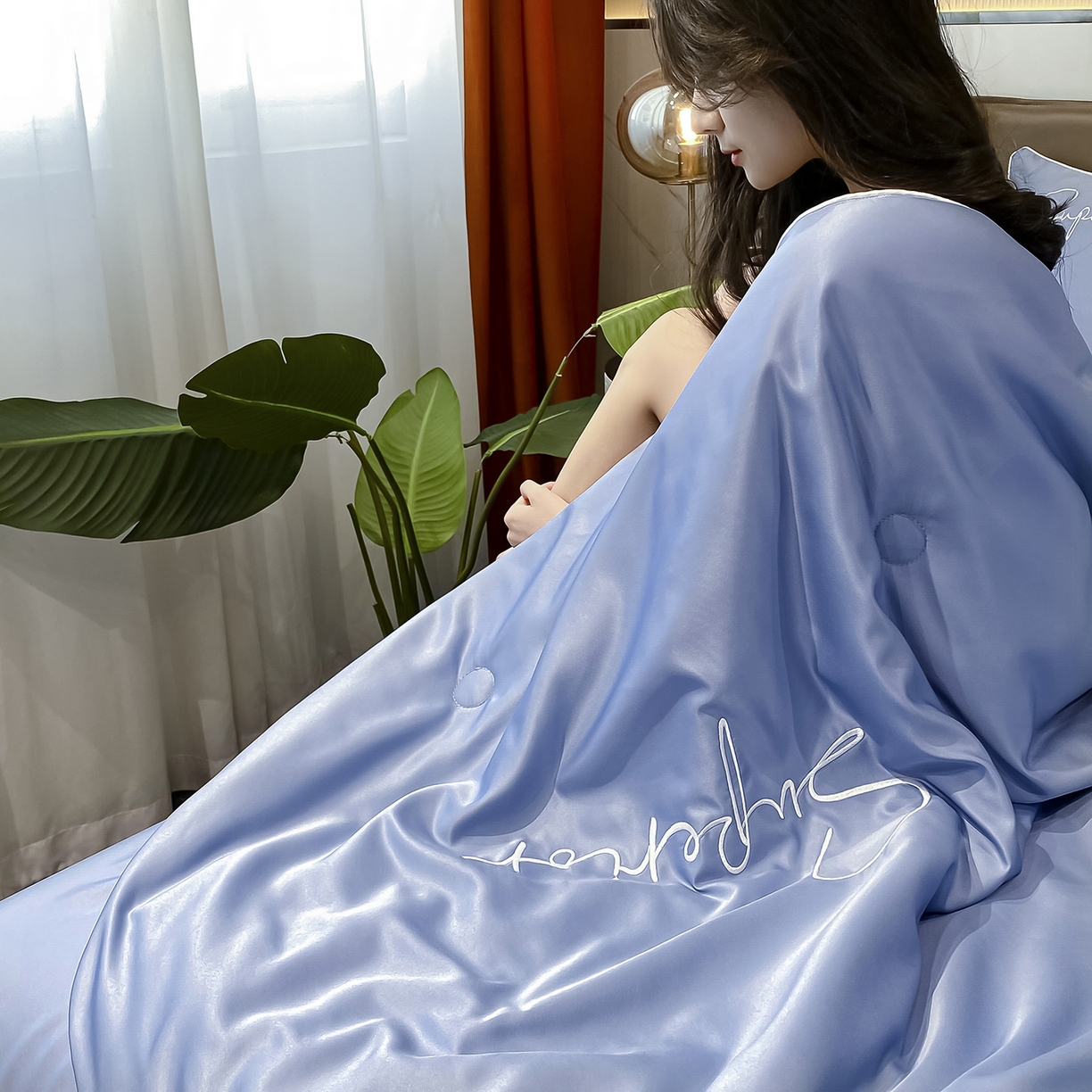 91家纺网 家纺一手货源 找家纺 吾秀家居 2026新款字母刺绣水洗天丝夏被夏凉被空调被四件套-字母 字母黄兰