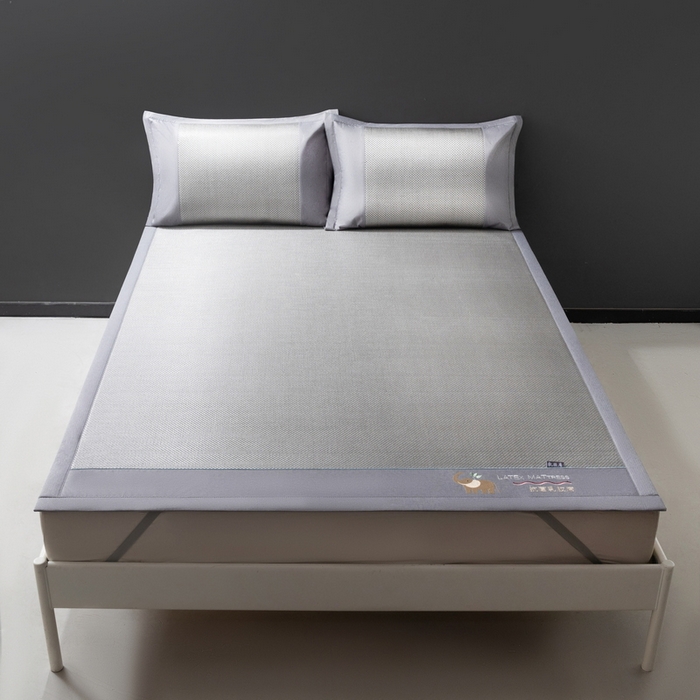 91家纺网 家纺一手货源 找家纺 yyds网供 2026新款冰藤乳胶凉席三件套床席款床笠款刺绣可水机洗空调婴儿童单人软藤席 床席-乳胶冰藤席-银灰