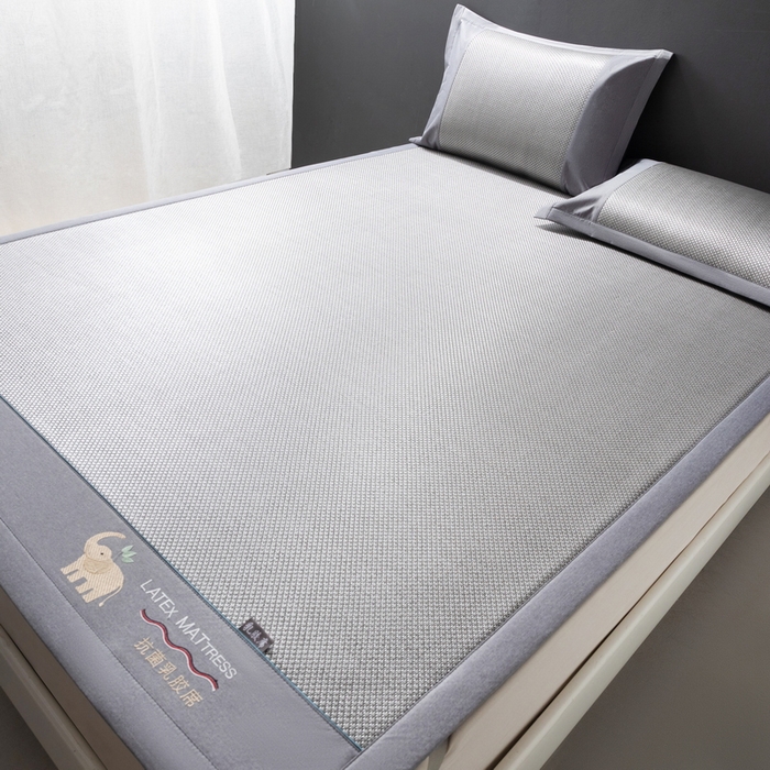 91家纺网 家纺一手货源 找家纺 yyds网供 2026新款冰藤乳胶凉席三件套床席款床笠款刺绣可水机洗空调婴儿童单人软藤席 床席-乳胶冰藤席-银灰