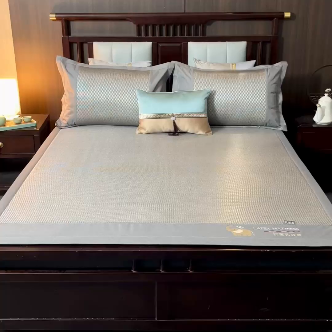 91家纺网 家纺一手货源 找家纺 yyds网供 2026新款冰藤乳胶凉席三件套床席款床笠款刺绣可水机洗空调婴儿童单人软藤席 床席-乳胶冰藤席-银灰