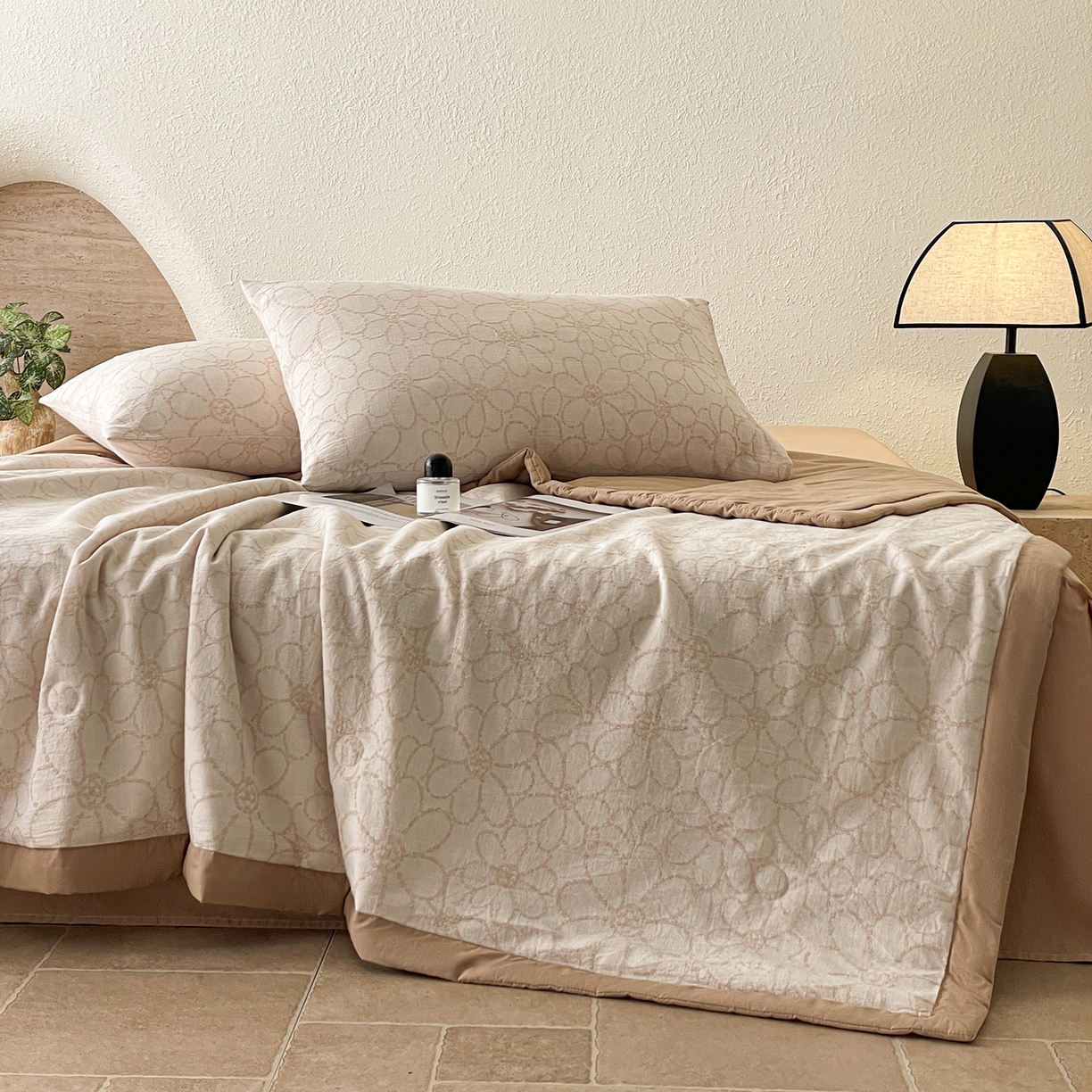 91家纺网 家纺一手货源 找家纺 吾秀家居 2026新款全棉色织提花三层纱夏被夏凉被空调被-华美 太阳花