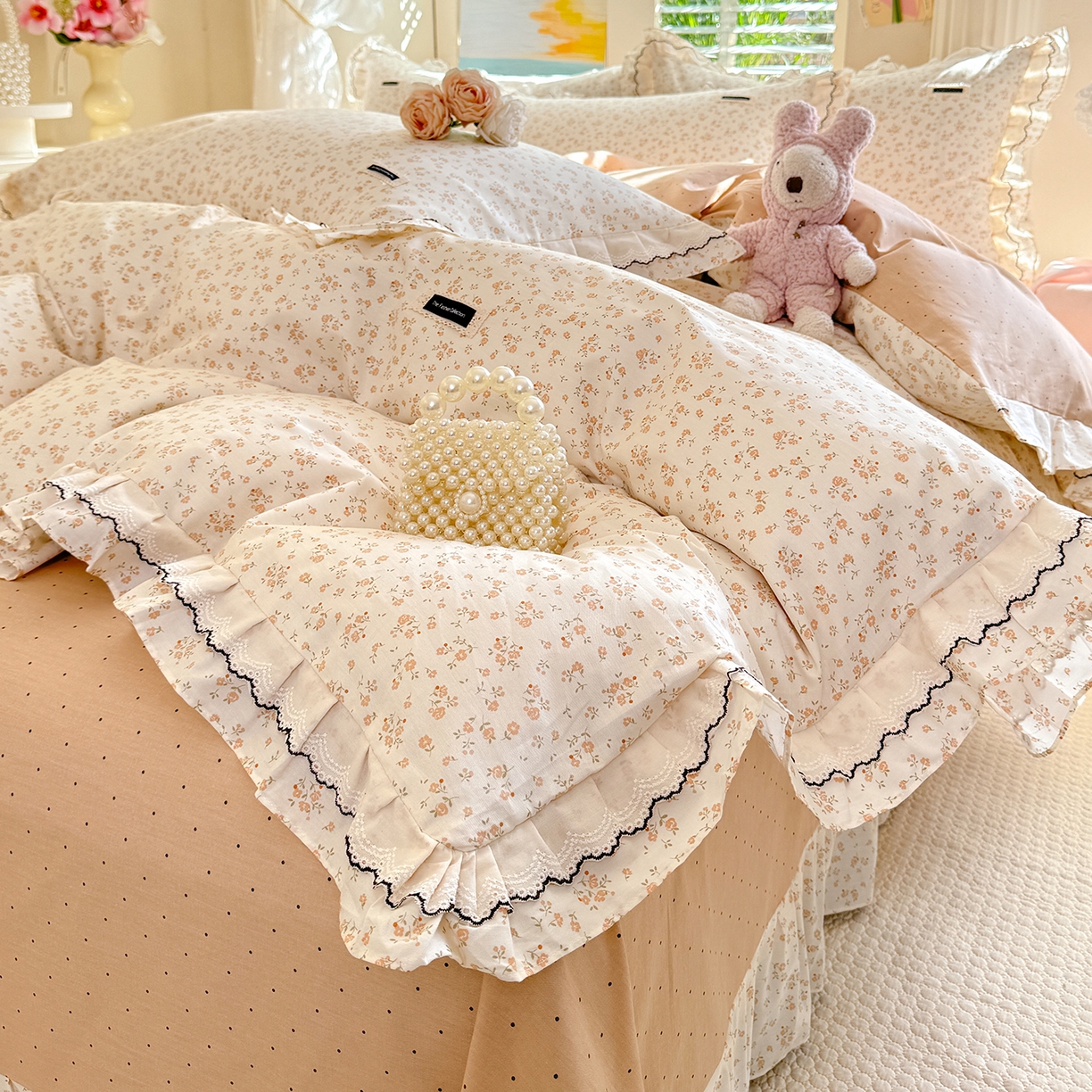 91家纺网 家纺一手货源 找家纺 艾唯希家纺 2026新款全棉双层花边工艺四件套-第二批 凝望