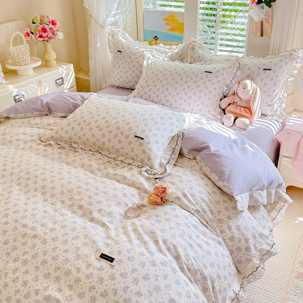 91家纺网 家纺一手货源 找家纺 艾唯希家纺 2026新款全棉双层花边工艺四件套-第二批 樱时-蓝紫